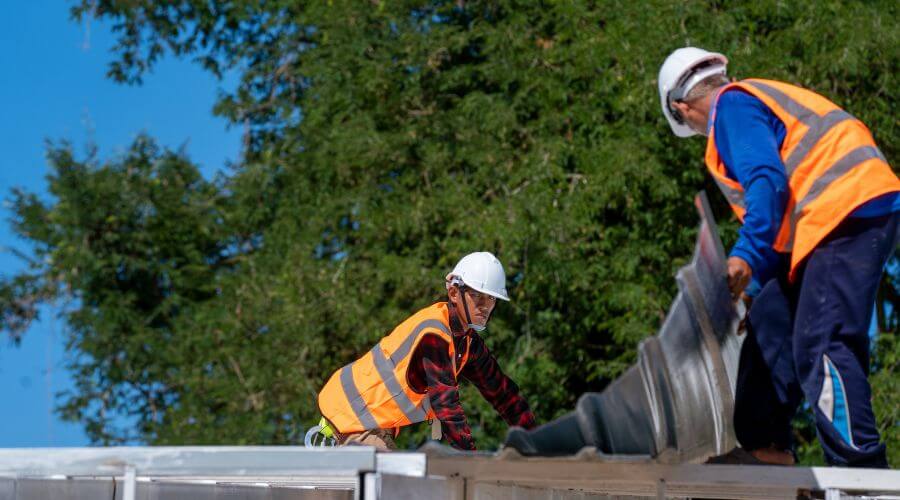 Expert new roof installation services in Smithville, AR